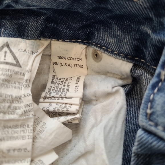 ZARA frafalue Size 4 Jean Shorts distressed with crochet - Picture 7 of 10